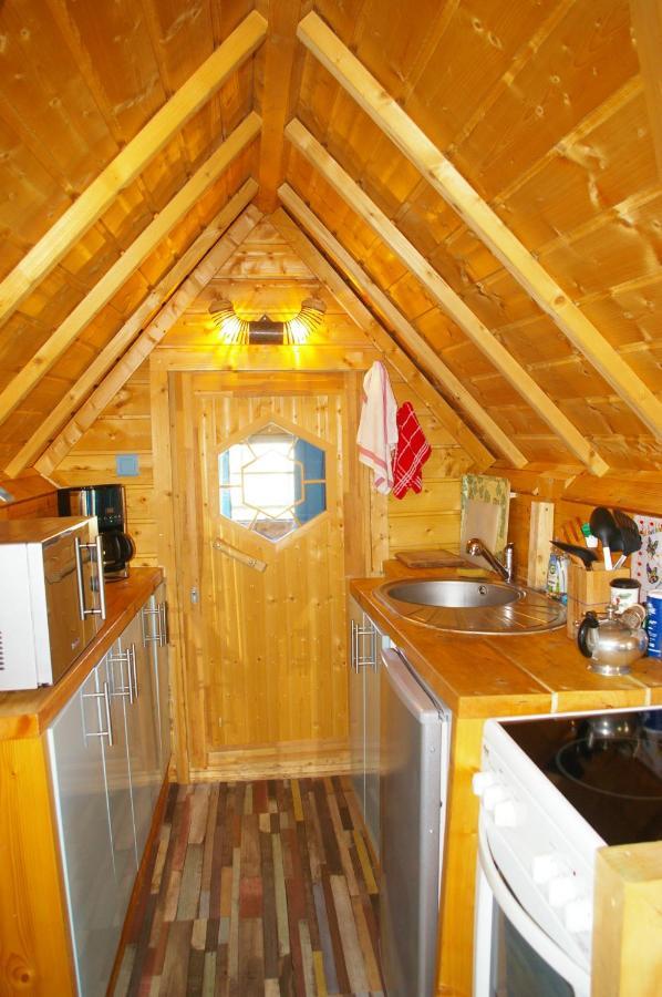 Village Privatise De Cabanes Insolites D'Ananda Ma Saint-Aubin-de-Lanquais ภายนอก รูปภาพ