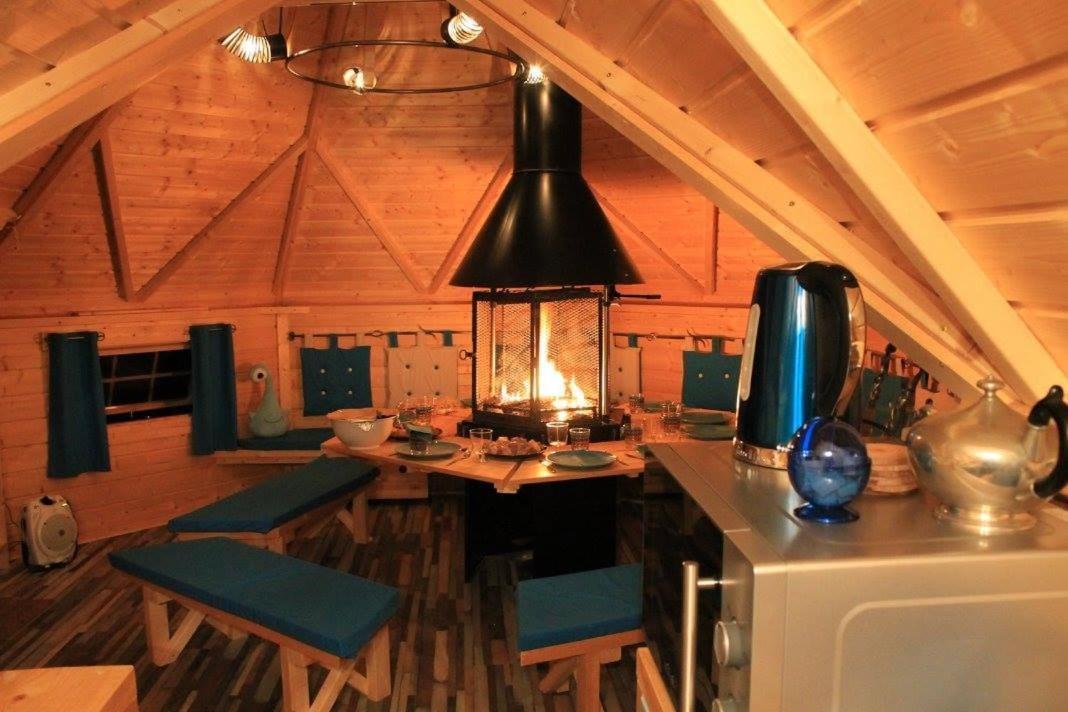 Village Privatise De Cabanes Insolites D'Ananda Ma Saint-Aubin-de-Lanquais ภายนอก รูปภาพ